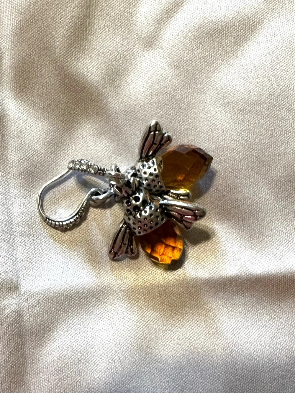 Attention Bee 🐝 Lovers! Silver Bee Dangle Earrings with Amber Drops